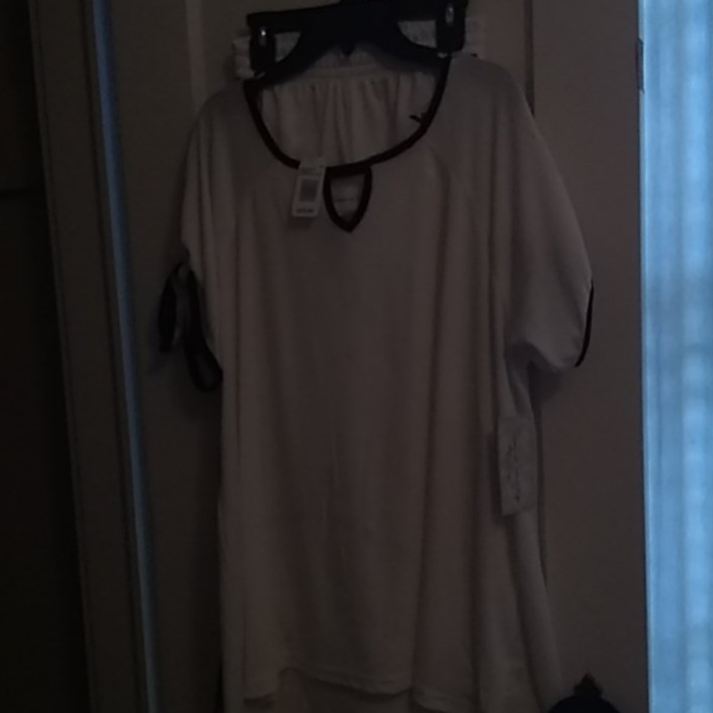 White t-shirts